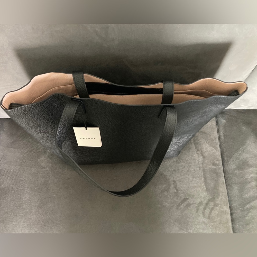 Cuyana Structured Tote (Classic) with additional Tote Organizer - Picture 10 of 10
